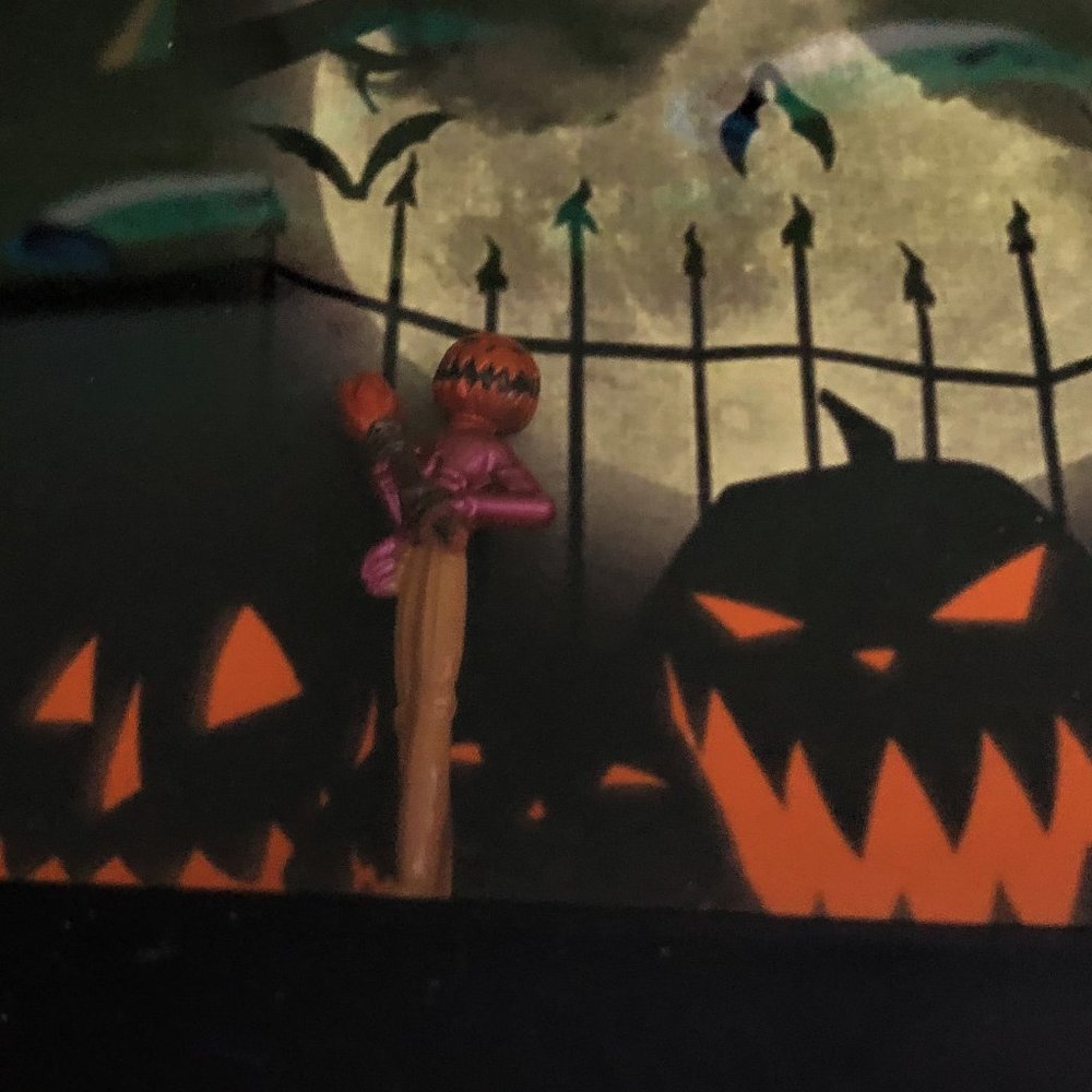 Nightmare Before Christmas framed diorama - Picture 3 of 5